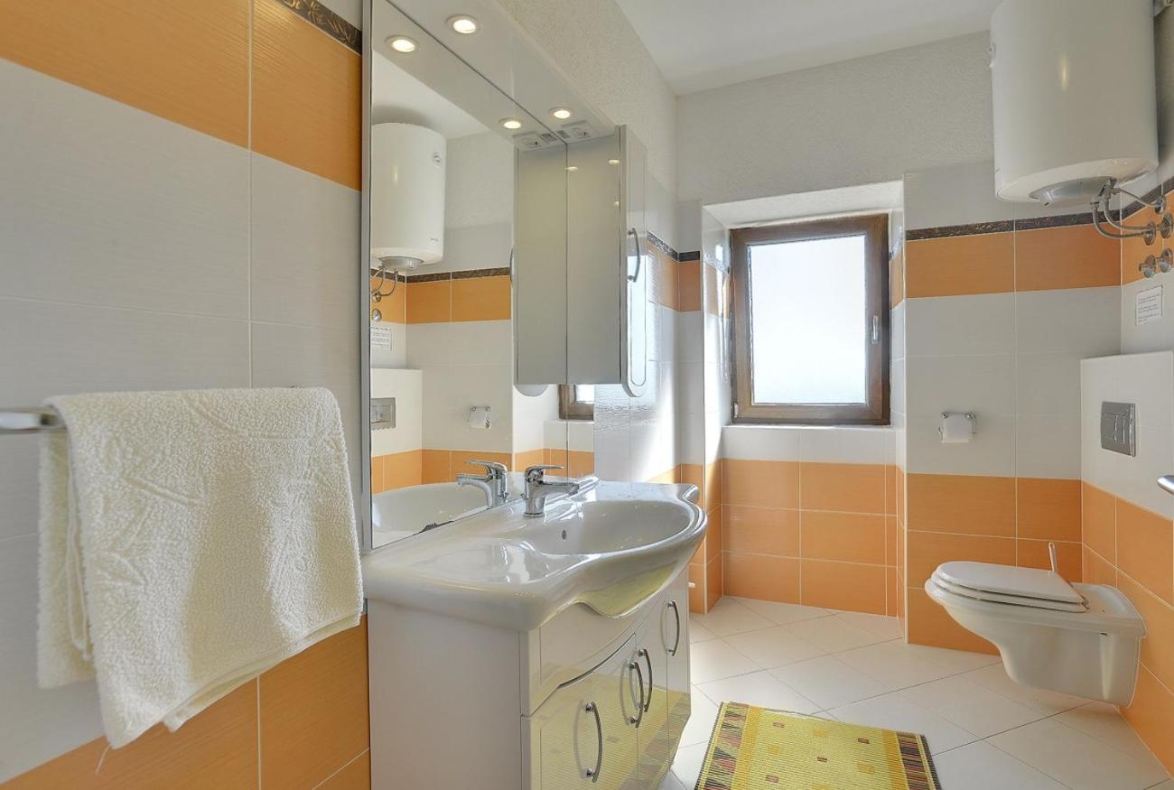 Villa Bella Lupoglav  Ngoại thất bức ảnh