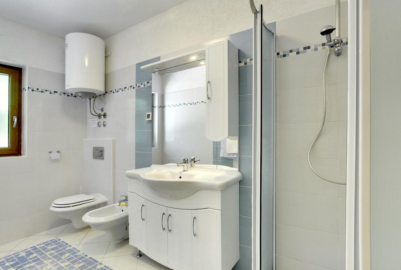 Villa Bella Lupoglav  Ngoại thất bức ảnh